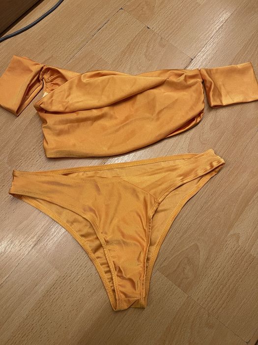 Costum   De   Baie