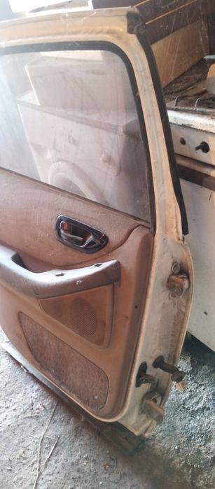 Продам капот на тойоту Авалон 95