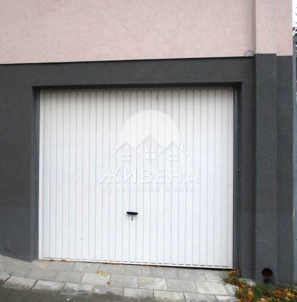 Продава се Гараж / Паркомясто в Варна, Операта - 27 кв.м за 1149 €/кв.м - Снимка #1