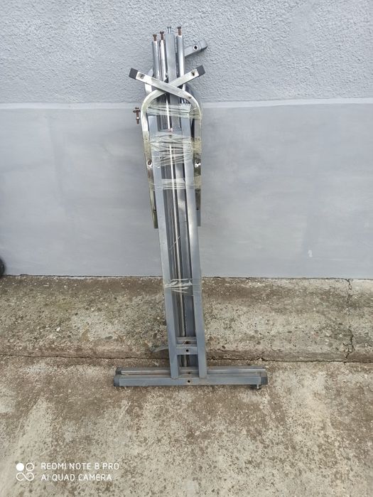 Stander metalic haine