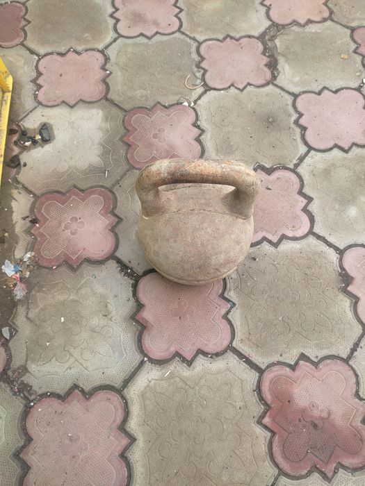 Продам гири шестнадцать кг цена договорная