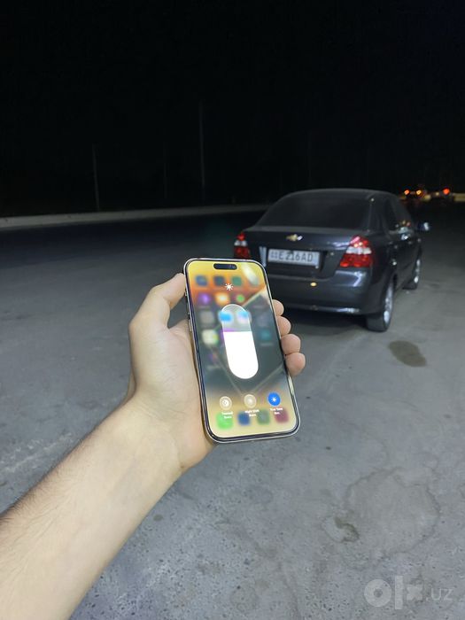 Iphone 14 pro golld