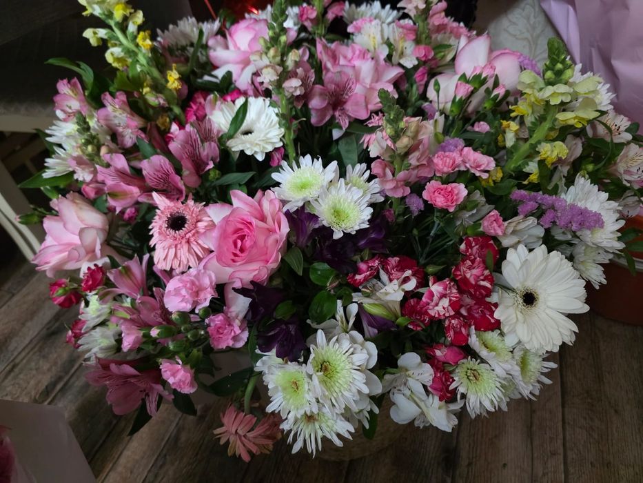 Продам цветы в хорошем состоянии