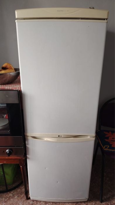 Холодильник LG двухкамерный