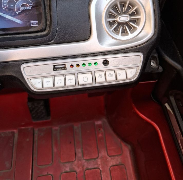 Пултлик мошинча мерседес гелик.