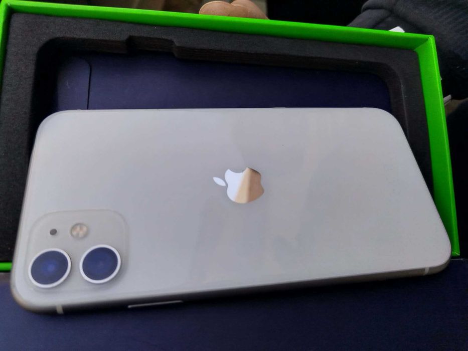 IPhone 11 64 gb като нов