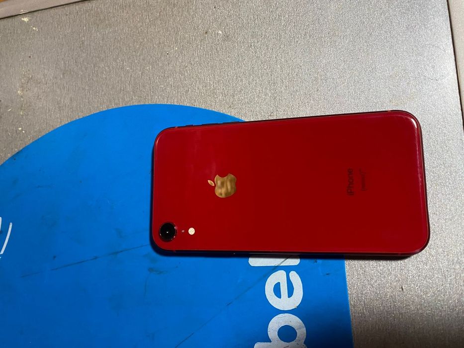 Срочно продам айфон xr