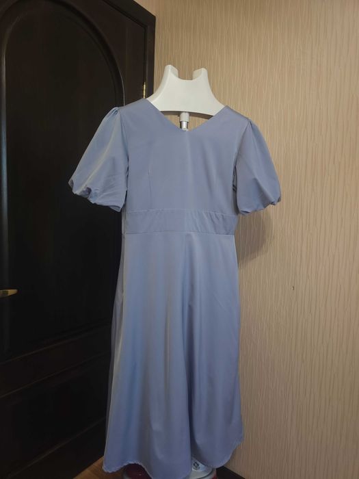 Платье от LICHI на 44-46 размер оригинал.