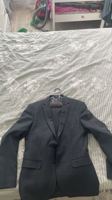 Классические костюмы