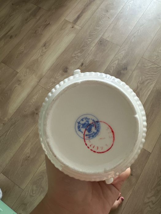 Set portelan, ceainic ai cesti