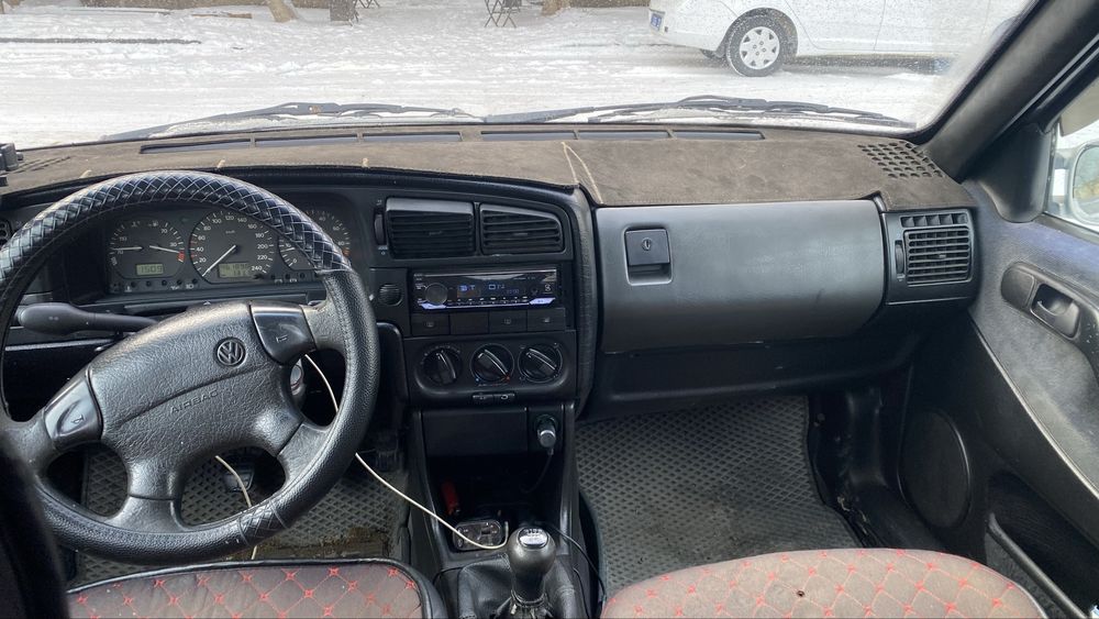 Продам пассат б4 1996 года 2.0 инжектор