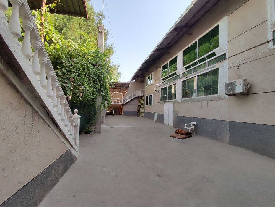 12 sotix uy sotiladi. Nazarbek