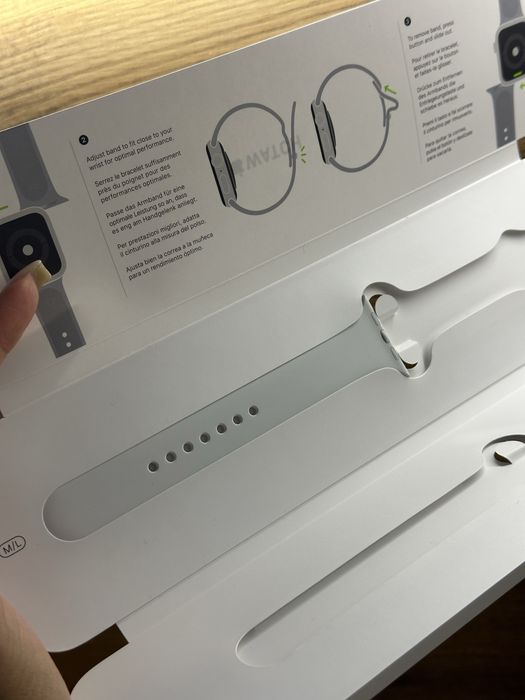 Продам Apple watch series 5 silver 44 mm