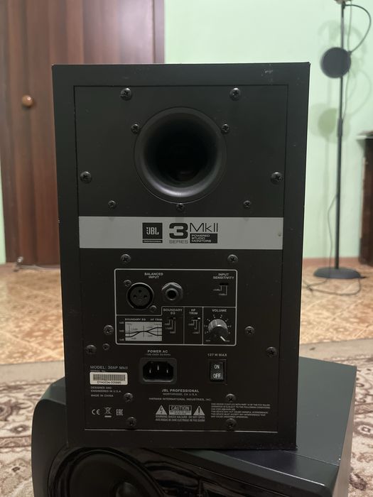 Мониторы JBL 3 series MK 2
