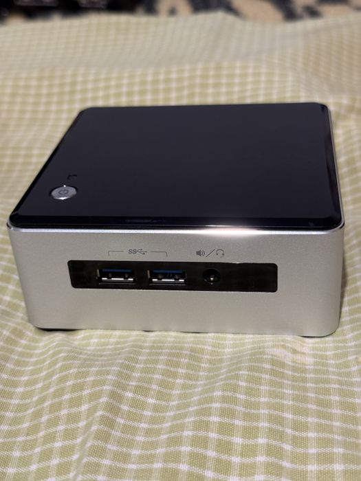 Intel NUC5i3MYBE + cadou