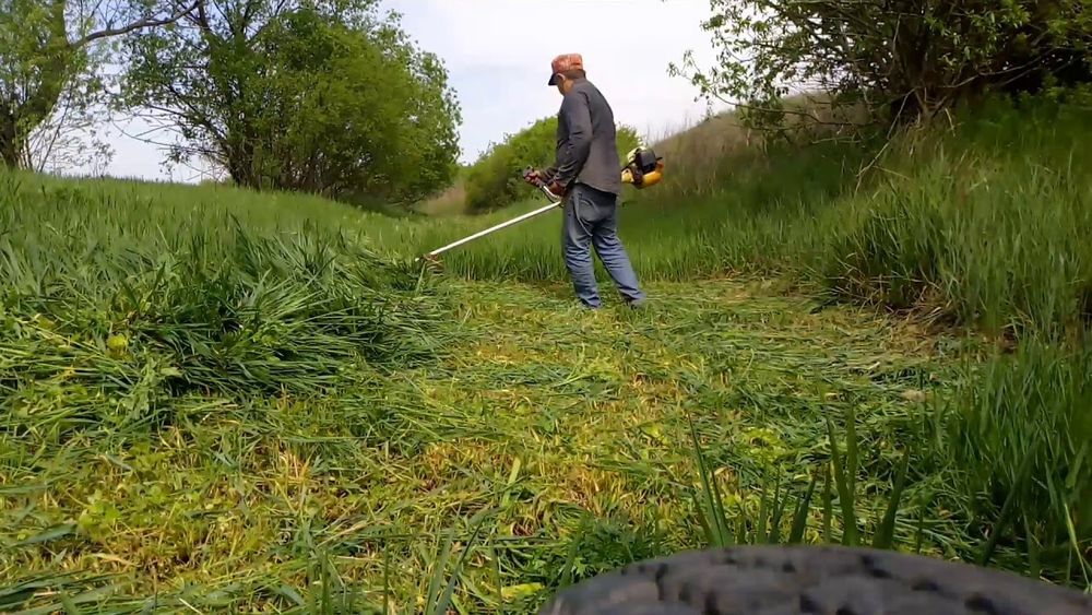 Покос травы и газона