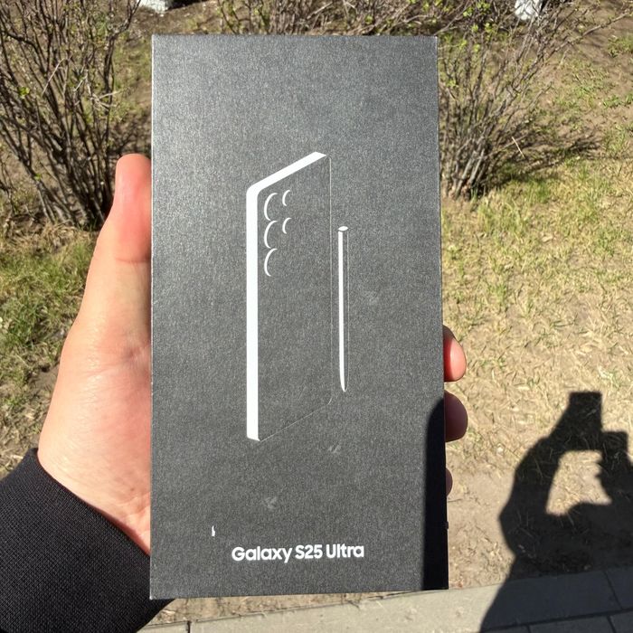 Samsung S25 Ultra 12/256гб (8Elite)