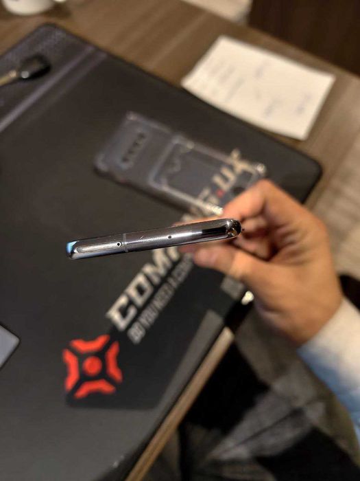 samasung s 10 +  8+128gb