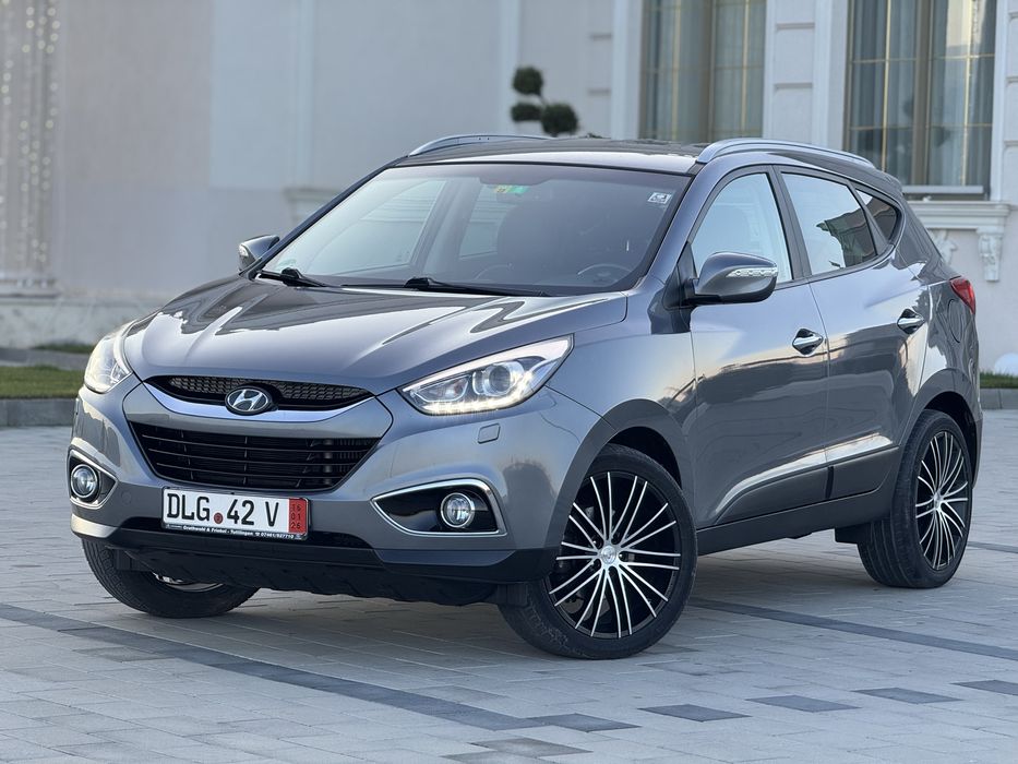 Hiunday ix35 edition motor 2.0 diesel 184cp euro5  4WD 4X4 adus recent