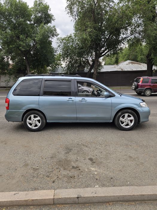 Мазда MPV 2002г минивен