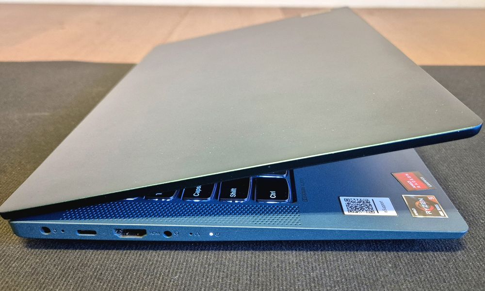 Lenovo IdeaPad 5 14ARE05 | Ryzen 5 4500U | 8GB RAM | SSD 256GB | Full HD | Stare excelentă