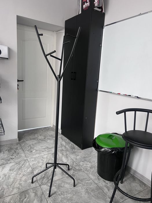 Шкаф черный узкий