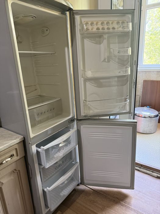 Холодильник Самсунг