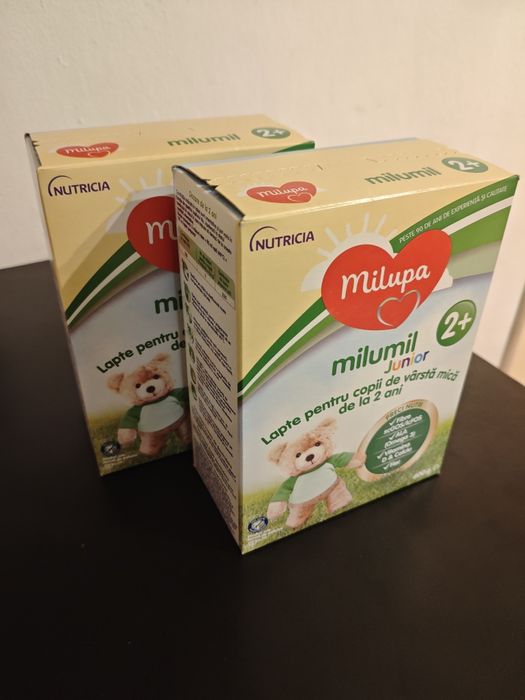 Vand o cutie Aptamil si doua cutii Milupa