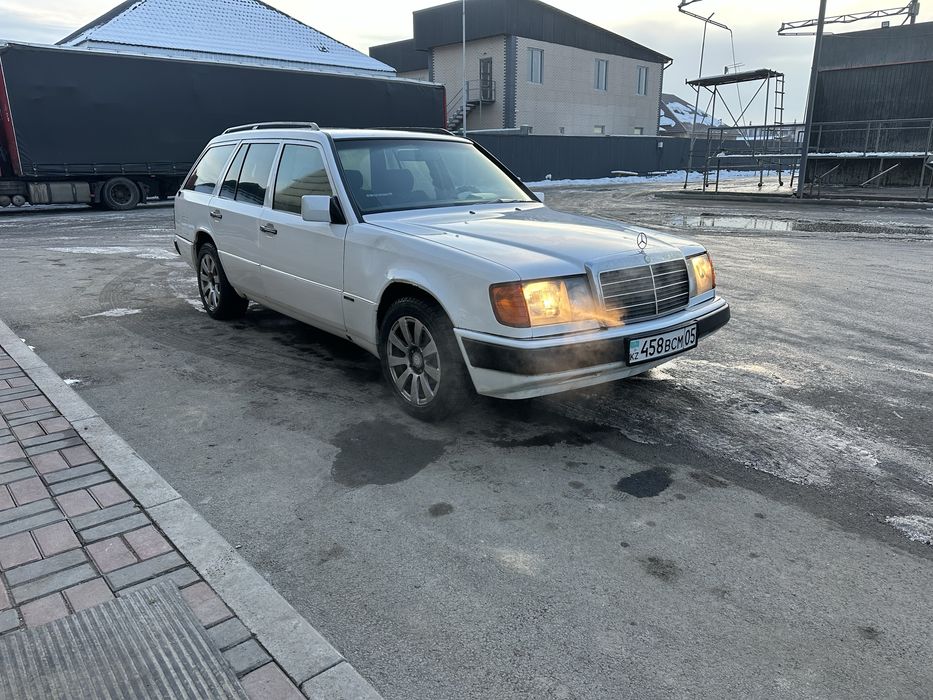 Мерседес 124 универсал на автомате