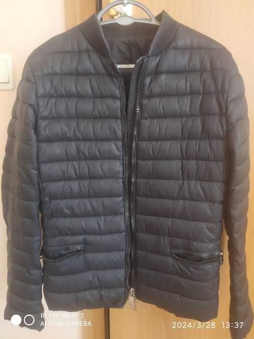 Продам куртку демисезонную