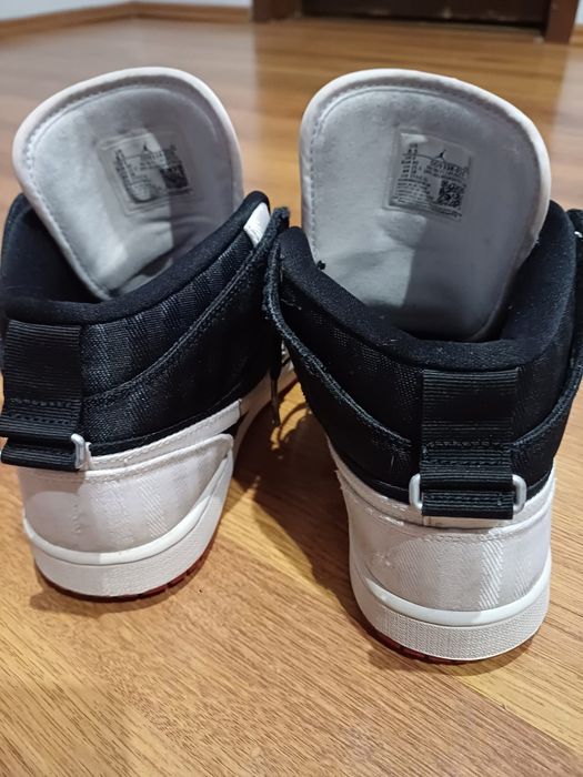 Air Jordan 1 Mid SE Utility