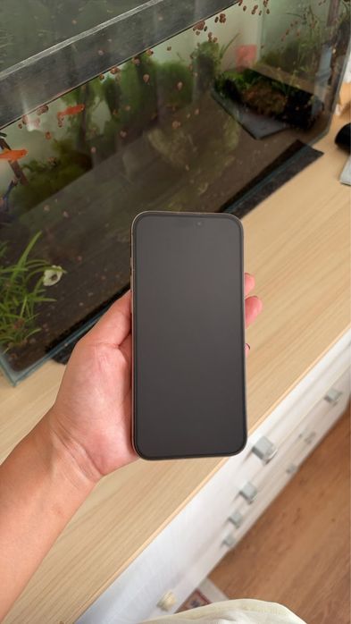 Продам iphone 16 pro max  gold 256 gb