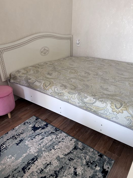 Спальный гарнитур б/у
