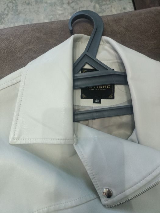 Продам женские курточки