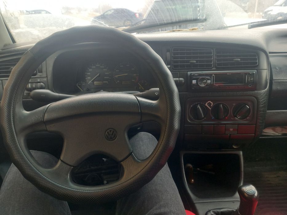 Фолсваген голф 3 1,8 моно