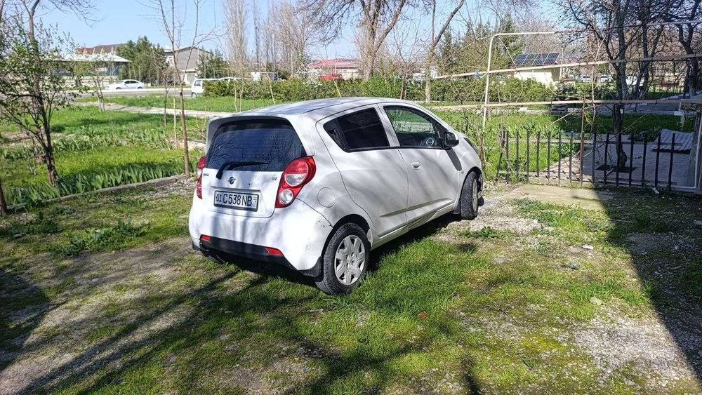 Спарк 2019 года, автомат сделаный, 6200 окончательно.