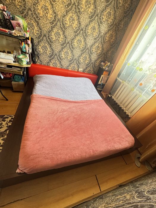 Продам кровать в хорошем состаянии
