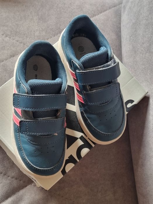 Продам кеды размер 26