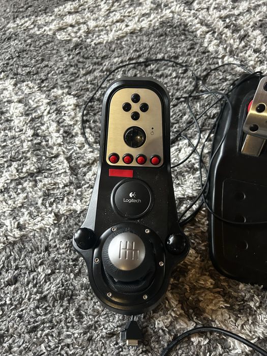 Volan Logitech g27