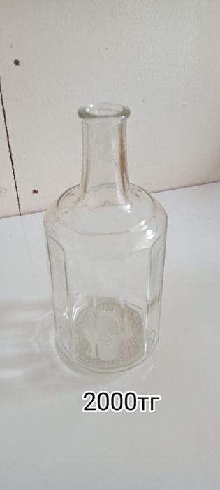 Стеклянная тара ,графины