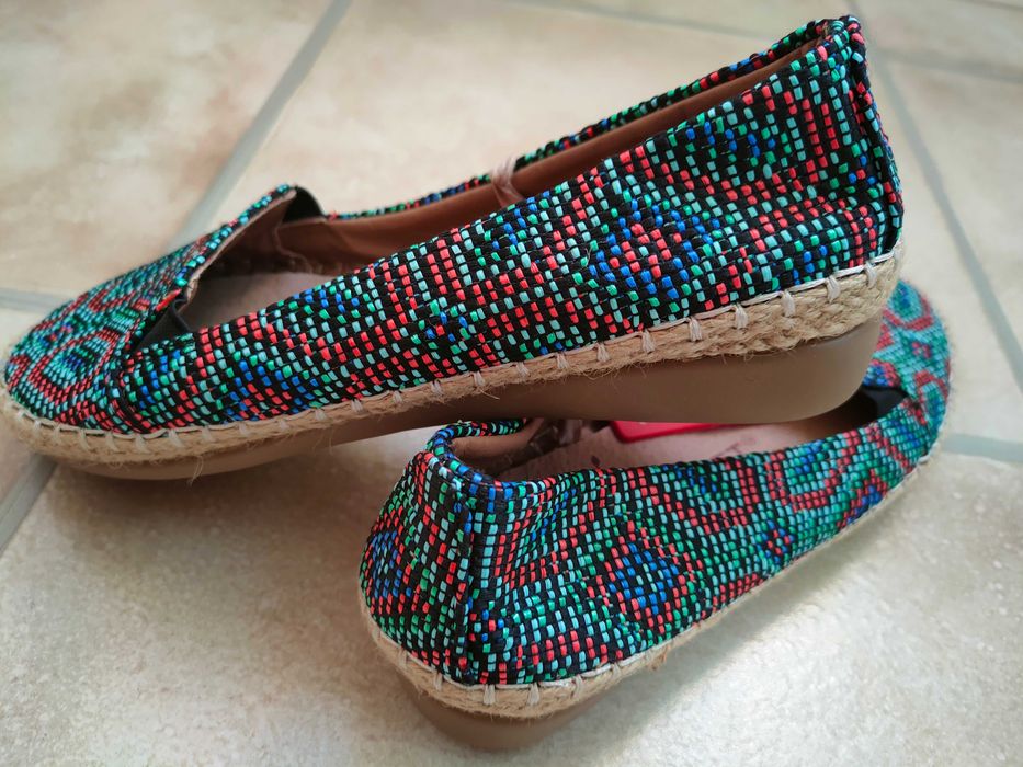 Дамски обувки нови, на s.Oliver, на Skechars