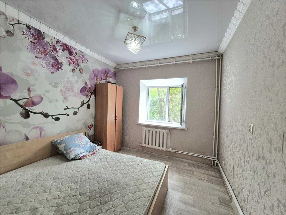 Продам 3 комн студию  болгарского типа в старом городе,