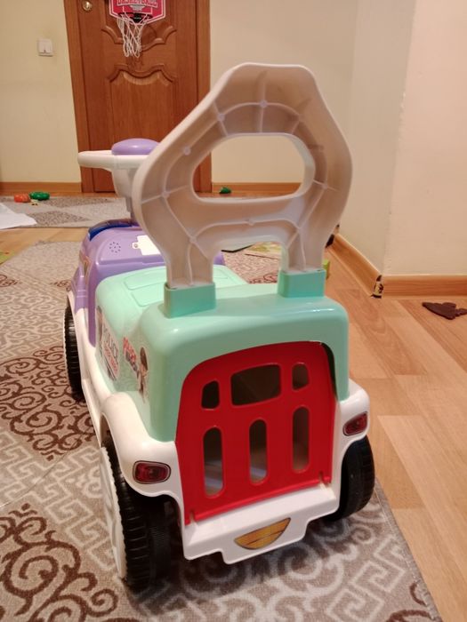 Детская машинкаа