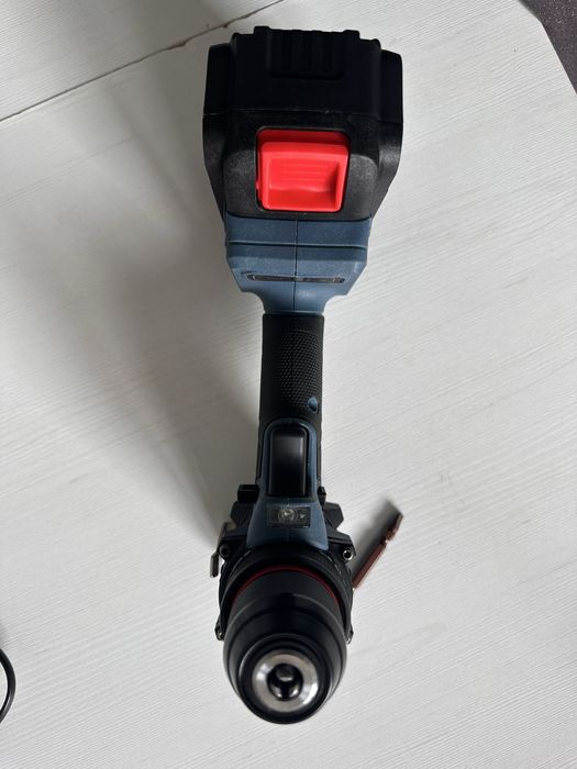 Bormasina masina gaurit insurubat cu acumulator 21v 15000 mAh