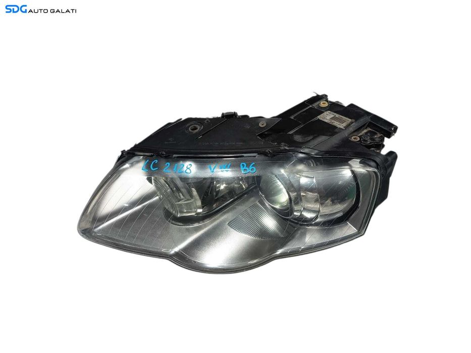 Far Stanga cu Lupa si Bi Xenon cu Droser EUROPA Volkswagen Passat B6 2005 - 2010 Cod 3C0941751G 89312650 3D0907391B (Ureche Superioara Lipsa) [LC2128]