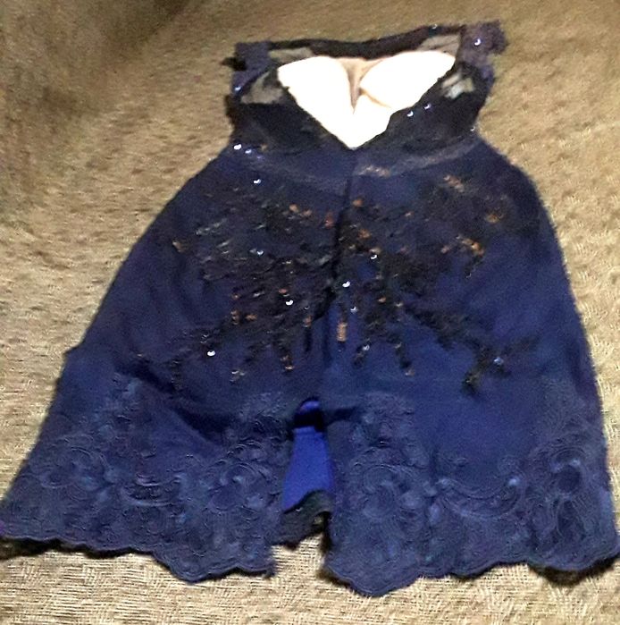 Rochie ocazie spate gol model deosebit.