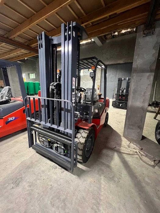 КАРА Дизельный вилочный погрузчик HELI 3.5T 4.5m