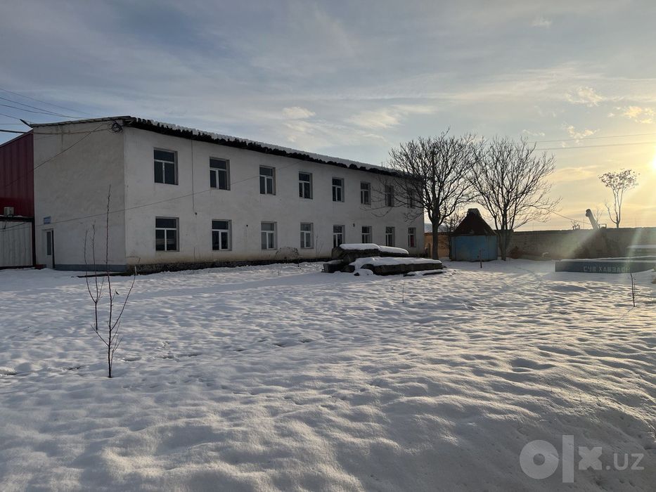 Промышленная территория 42 соток здание 551 м² по срочной цене
