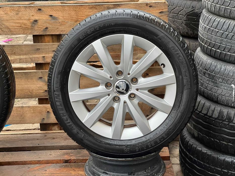 5х112 16 Лети Джанти Skoda Octavia SuperB 5x112