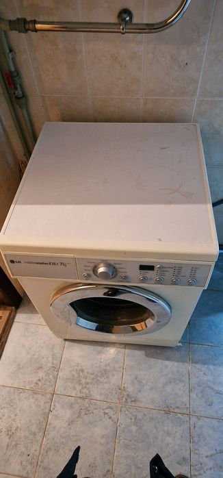 Продам стиральную машину LG
